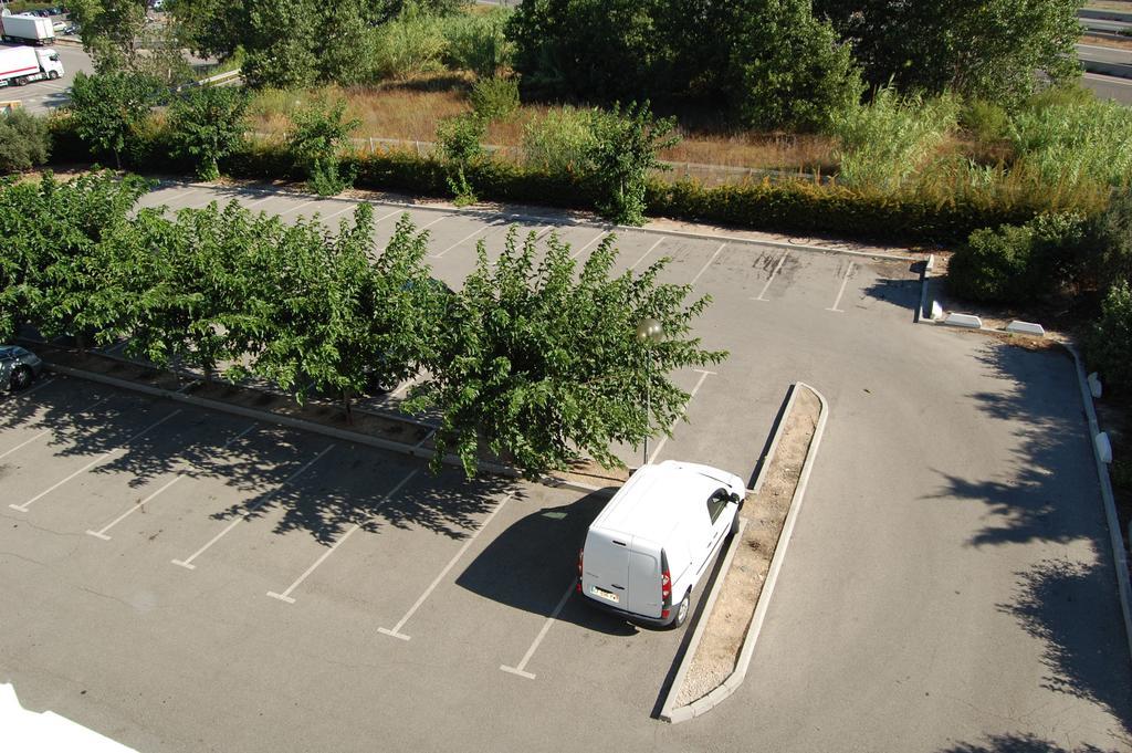 Ibis Budget Marseille Vitrolles Vitrolles  Exterior photo