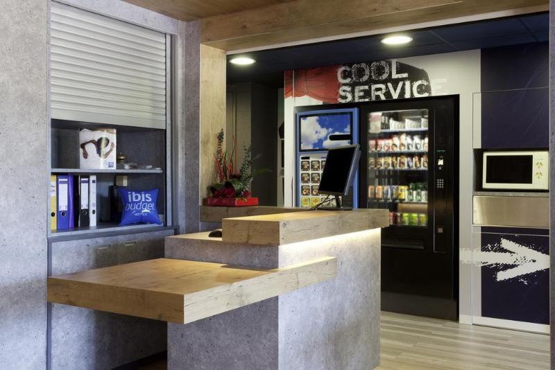 Ibis Budget Marseille Vitrolles Vitrolles  Exterior photo