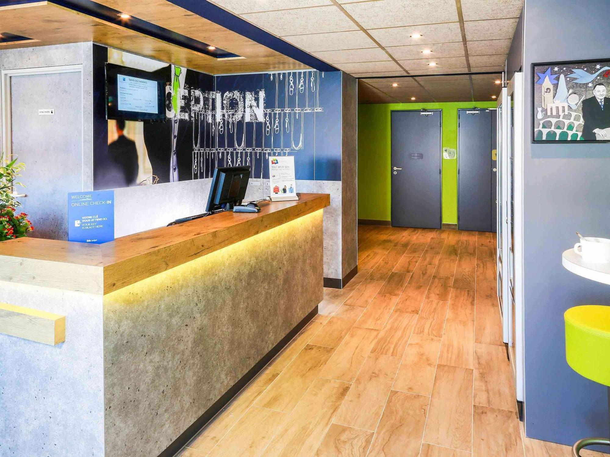 Ibis Budget Marseille Vitrolles Vitrolles  Exterior photo