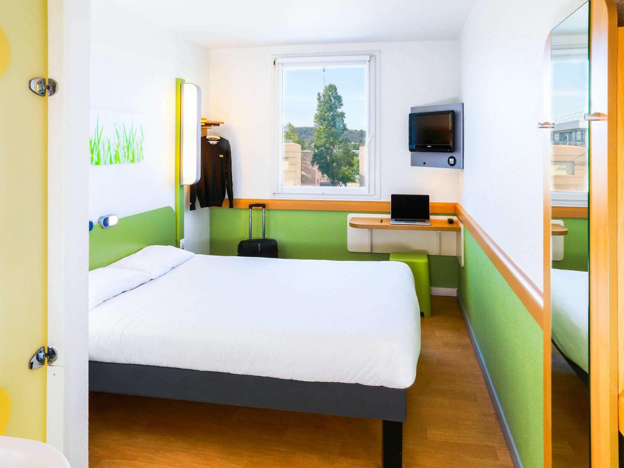 Ibis Budget Marseille Vitrolles Vitrolles  Exterior photo