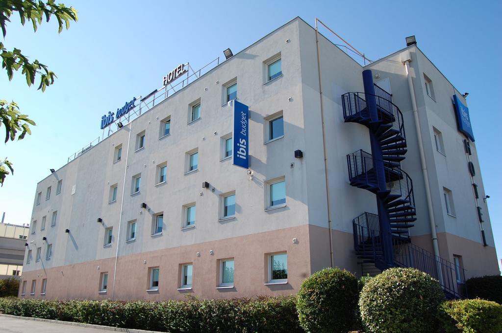 Ibis Budget Marseille Vitrolles Vitrolles  Exterior photo